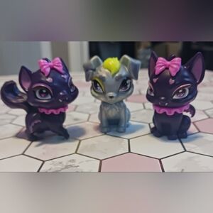 Monster High pets